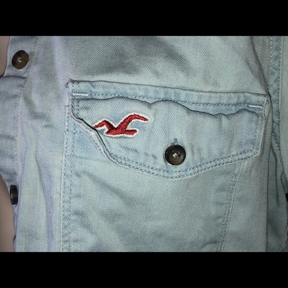 Hollister button down - Picture 3 of 4